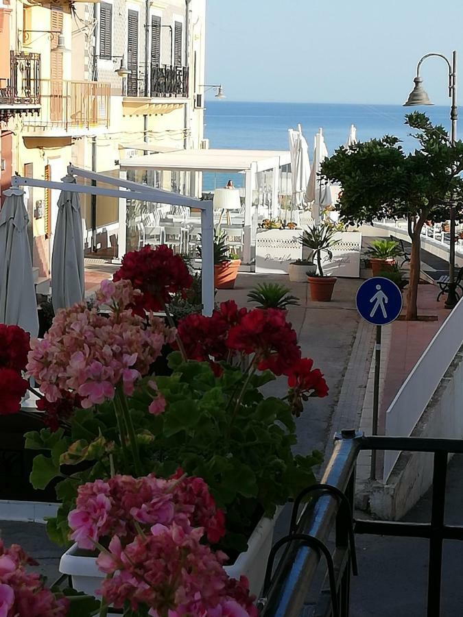 شقة Fiori D'Arancio تيراسيني المظهر الخارجي الصورة